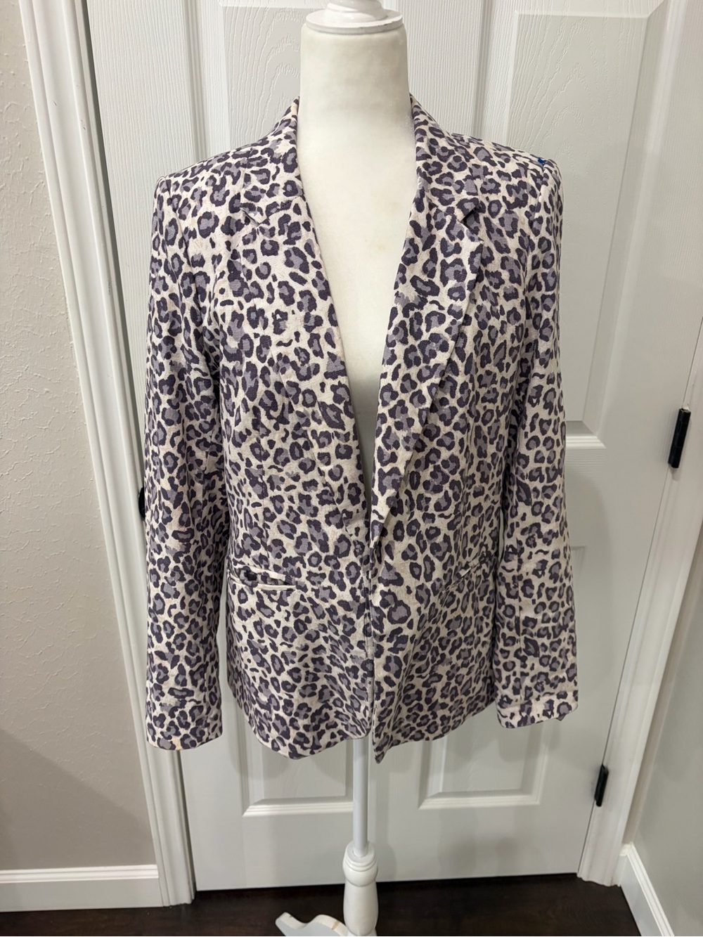 Rachel Zoe Cream and Gray Leopard-Print Open Blazer